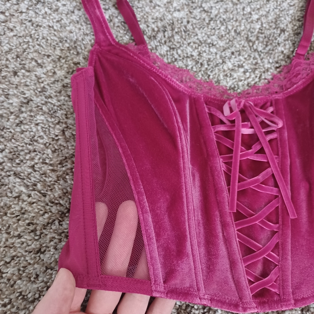 Victoria's Secret Dream Angel Unlined Lace Up Fuchsia Velvet Corset - Picture 5 of 8